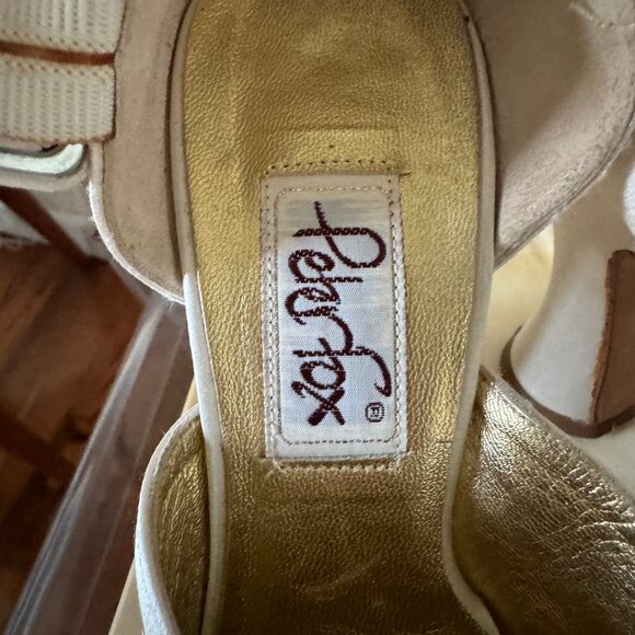 Vintage Peter Fox Letizia, Platform Pumps, White Italian Silk, Size 7.5 - Picture 4 of 16